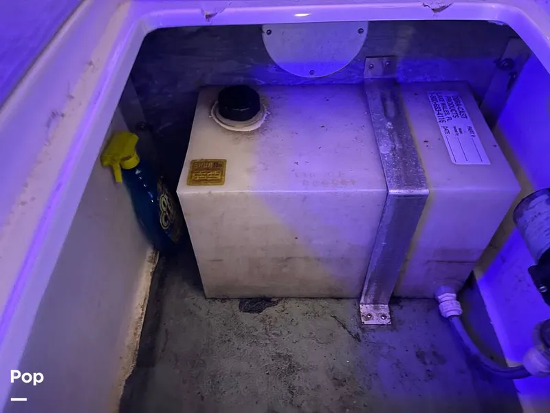 Slide: The Image of Sea Ray 240 Overnighter 1995 - 12040139