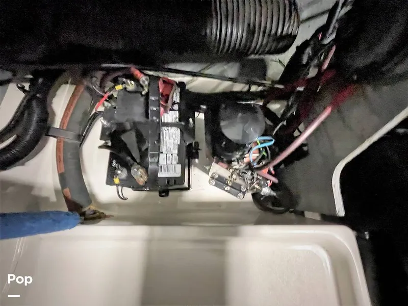 Slide: The Image of Sea Ray 240 Overnighter 1995 - 12040172