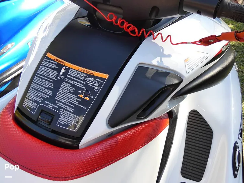 Slide: The Image of Yamaha FZR & FZS 2016 - 12035154