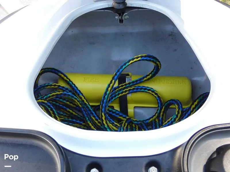 Slide: The Image of Yamaha FZR & FZS 2016 - 12035164