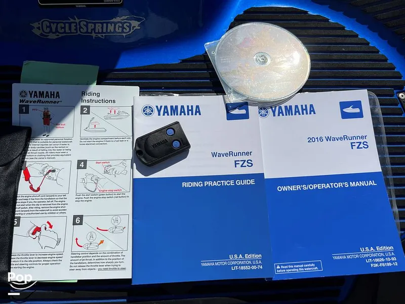 Slide: The Image of Yamaha FZR & FZS 2016 - 12035171