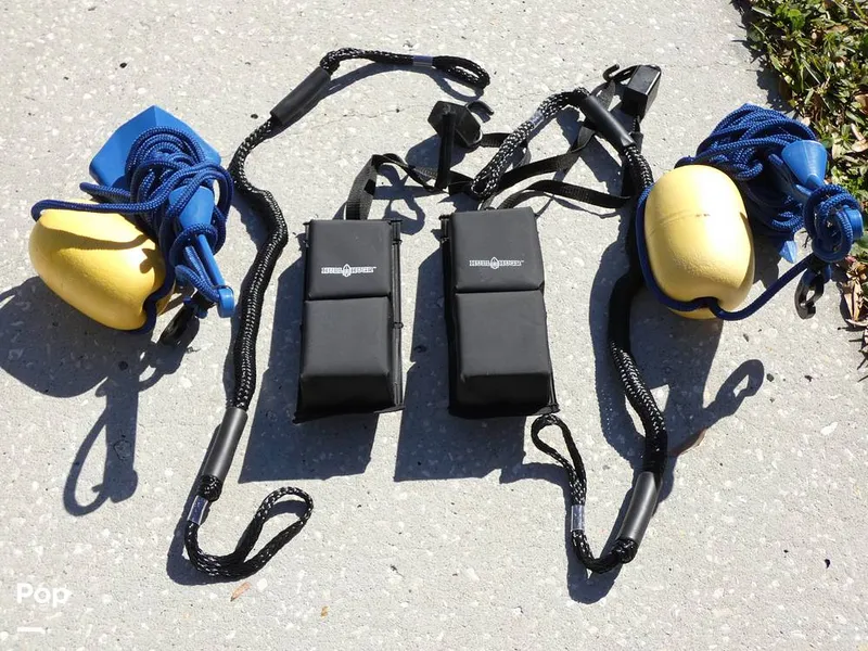 Slide: The Image of Yamaha FZR & FZS 2016 - 12035173