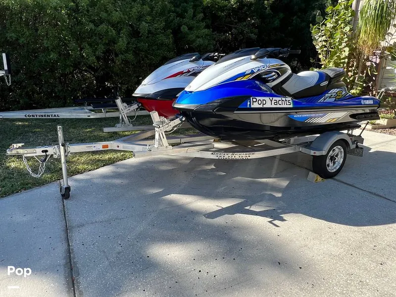 Slide: The Image of Yamaha FZR & FZS 2016 - 12035172