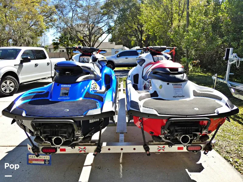 Slide: The Image of Yamaha FZR & FZS 2016 - 12035062