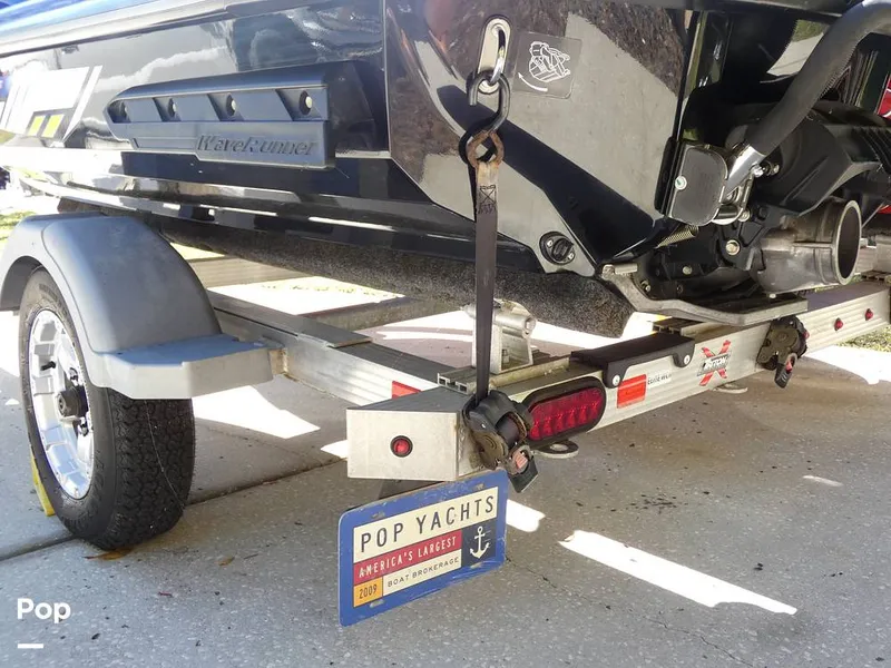 Slide: The Image of Yamaha FZR & FZS 2016 - 12035078