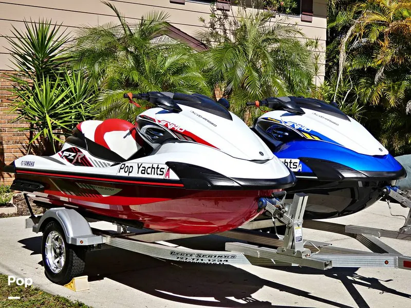 Slide: The Image of 2016 YAMAHA FZR &amp; FZS - 12035047
