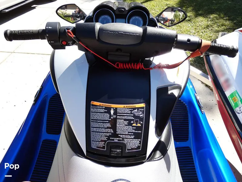 Slide: The Image of Yamaha FZR & FZS 2016 - 12035113