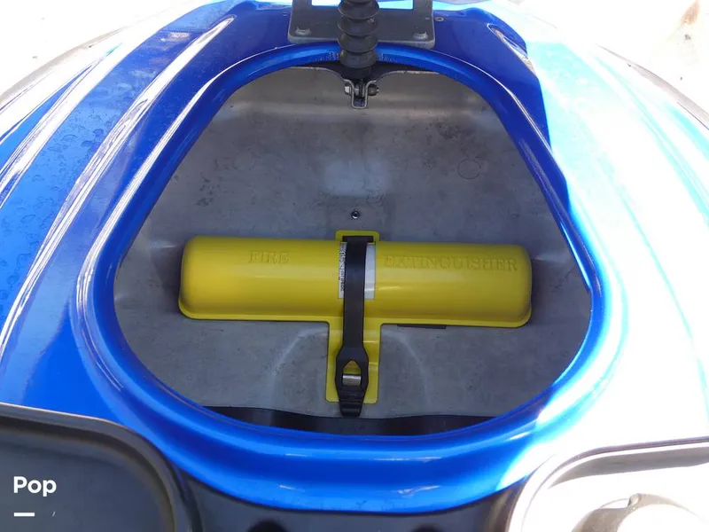 Slide: The Image of Yamaha FZR & FZS 2016 - 12035122