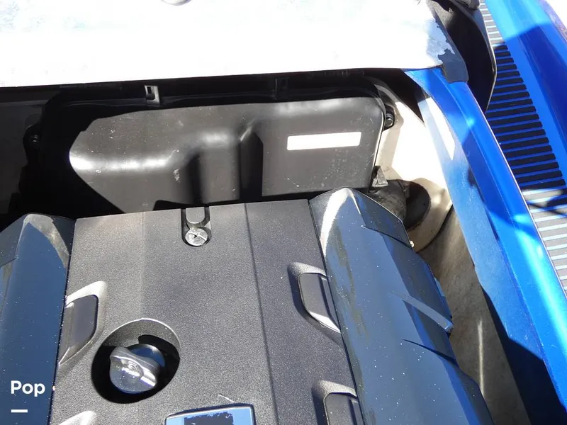 Slide: The Image of Yamaha FZR & FZS 2016 - 12035132