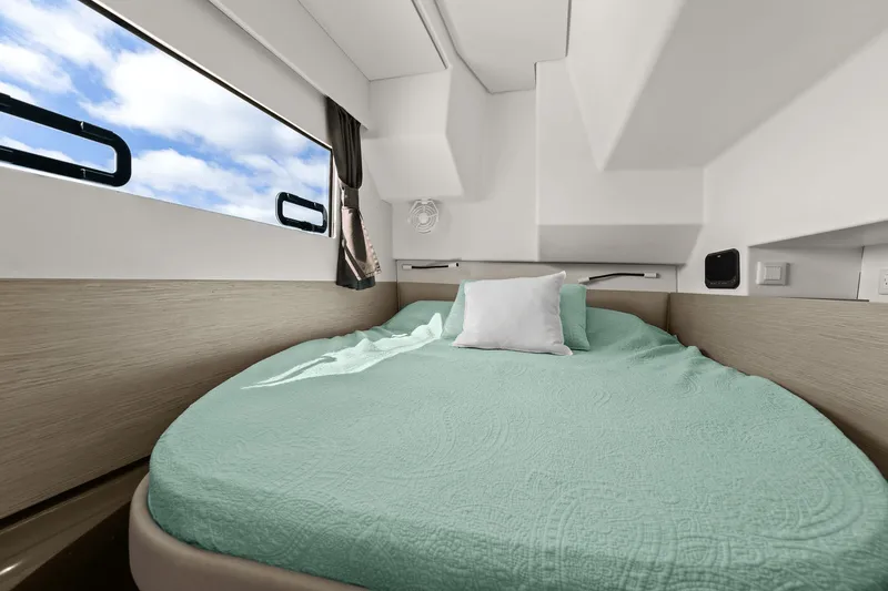 Slide: The Image of Fountaine Pajot MY 4.S 2022 - 29