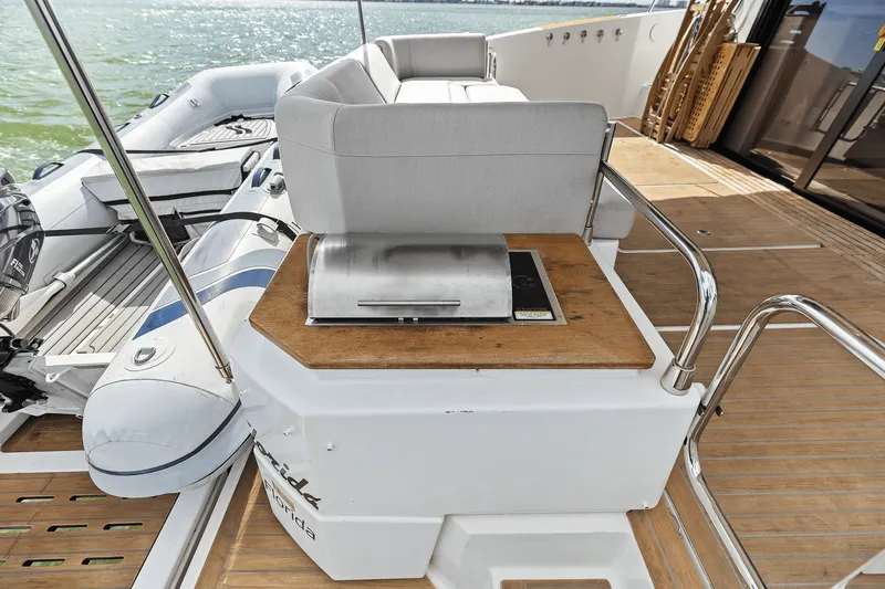 Slide: The Image of Fountaine Pajot MY 4.S 2022 - 35