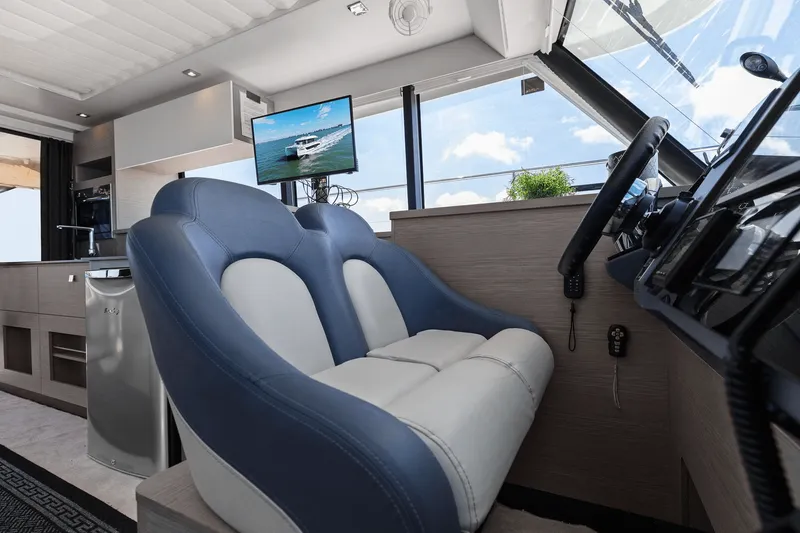 Slide: The Image of Fountaine Pajot MY 4.S 2022 - 43