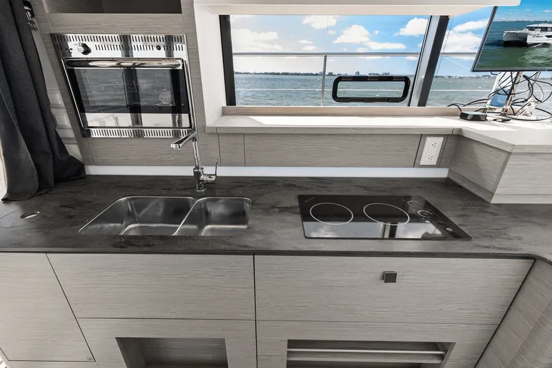 Slide: The Image of Fountaine Pajot MY 4.S 2022 - 52