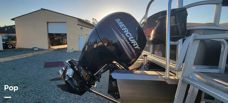 Slide: The Image of 150 HP Merc - 12157442