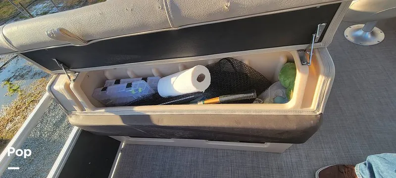 Slide: The Image of Sun Tracker 22 XP3 2019 - 12157505