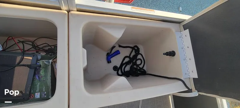 Slide: The Image of Rear Live Well - 12157508