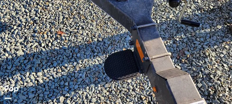 Slide: The Image of Sun Tracker 22 XP3 2019 - 12161032