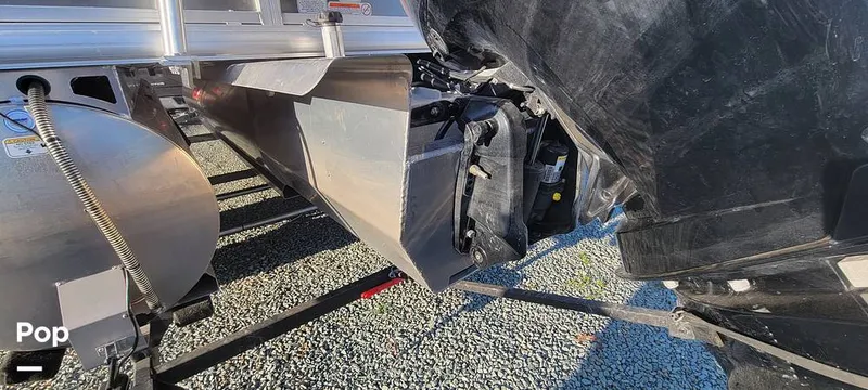 Slide: The Image of Sun Tracker 22 XP3 2019 - 12161047