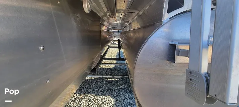 Slide: The Image of Sun Tracker 22 XP3 2019 - 12161049