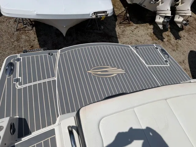 Slide: The Image of Chaparral 347SSX 2020 - 10