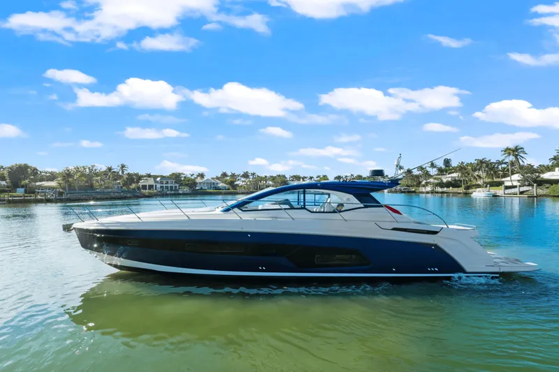 Slide: The Image of Azimut ATLANTIS 45 2025 - 1