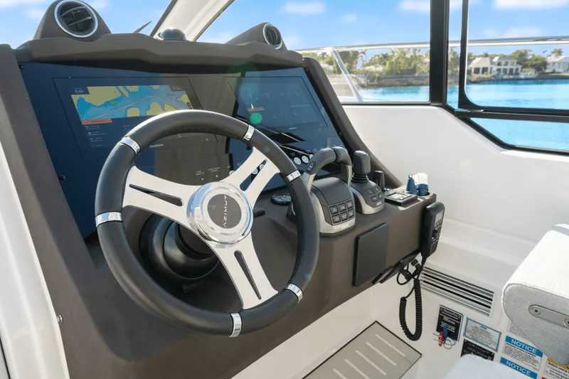 Slide: The Image of Azimut ATLANTIS 45 2025 - 27