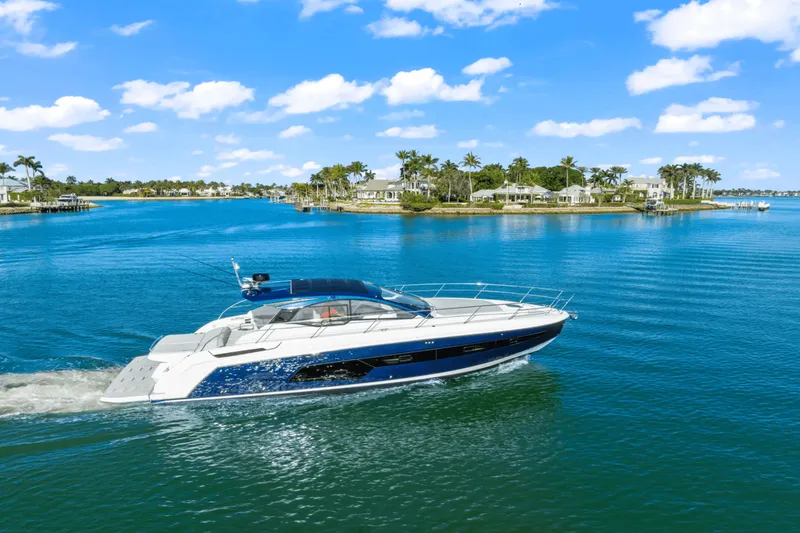 Slide: The Image of Azimut ATLANTIS 45 2025 - 5