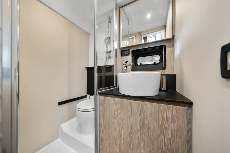 Slide: The Image of Azimut ATLANTIS 45 2025 - 56