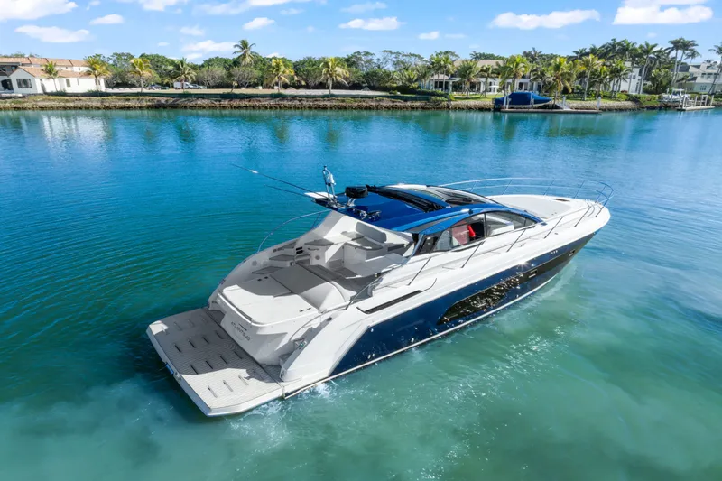 Slide: The Image of Azimut ATLANTIS 45 2025 - 7