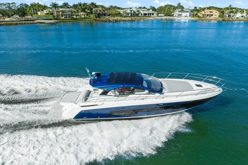 Slide: The Image of Azimut ATLANTIS 45 2025 - 8