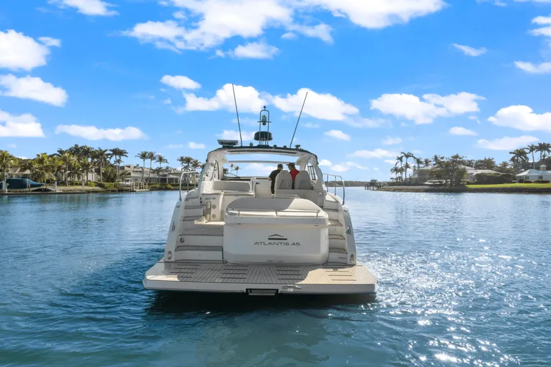 Slide: The Image of Azimut ATLANTIS 45 2025 - 9