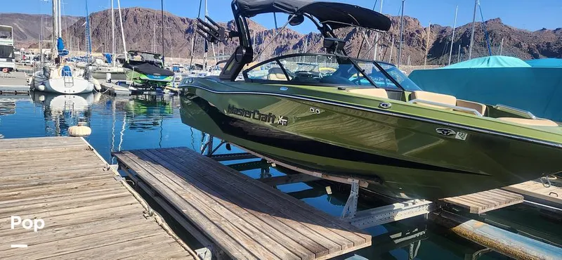Slide: The Image of Mastercraft XT21 2022 - 12225437