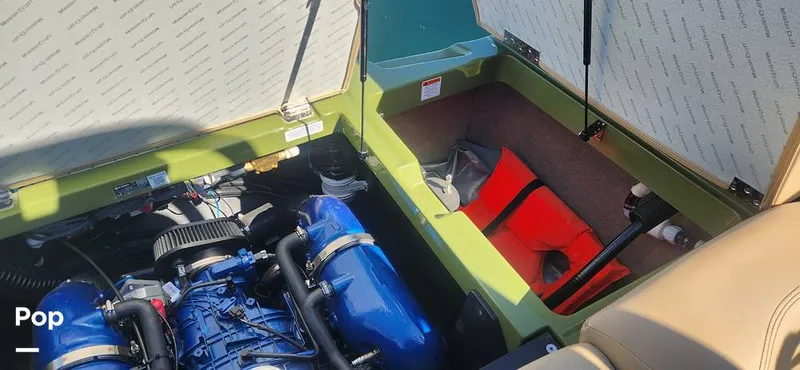 Slide: The Image of Mastercraft XT21 2022 - 12225454