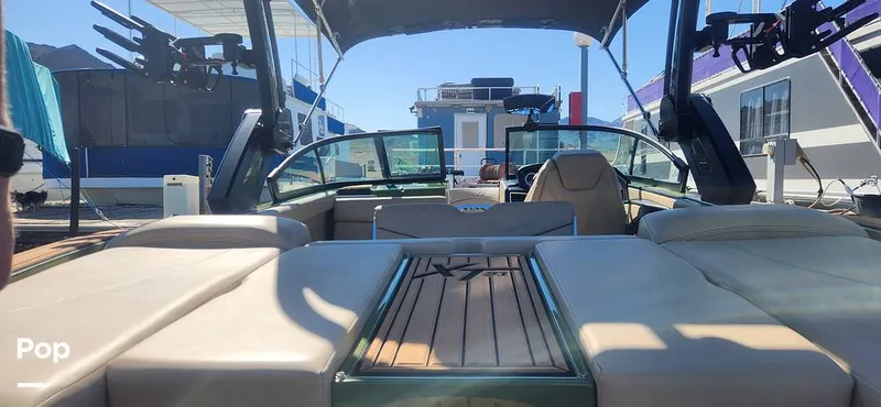 Slide: The Image of Mastercraft XT21 2022 - 12225457