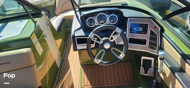 Slide: The Image of Mastercraft XT21 2022 - 12225470