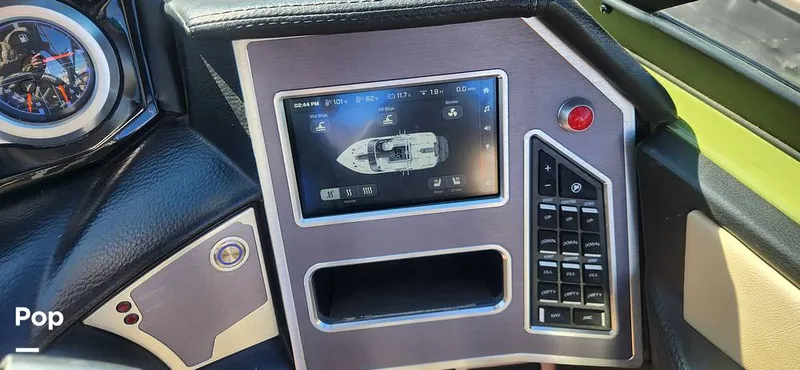 Slide: The Image of Mastercraft XT21 2022 - 12225472