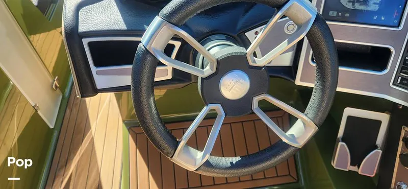 Slide: The Image of Mastercraft XT21 2022 - 12225476