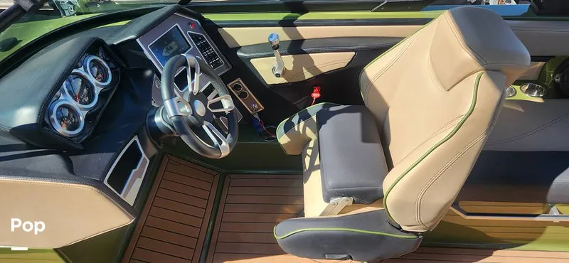 Slide: The Image of Mastercraft XT21 2022 - 12225477