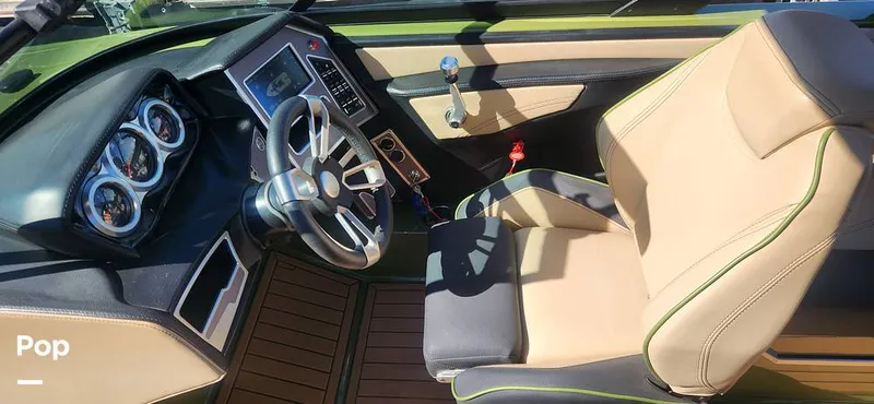 Slide: The Image of Mastercraft XT21 2022 - 12225478