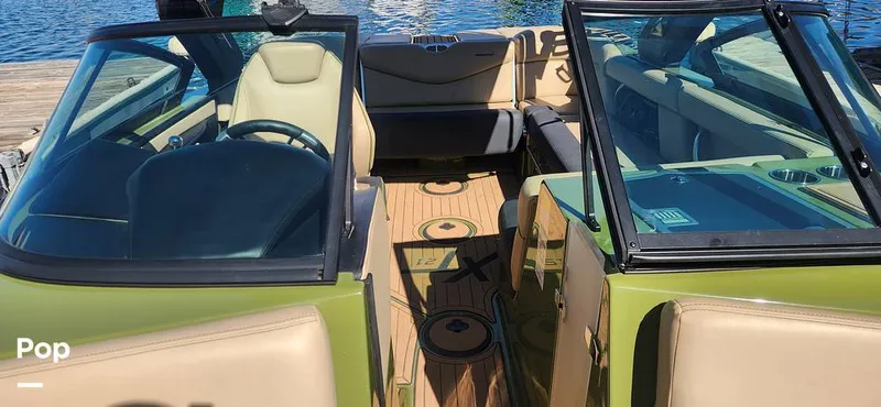 Slide: The Image of Mastercraft XT21 2022 - 12225496