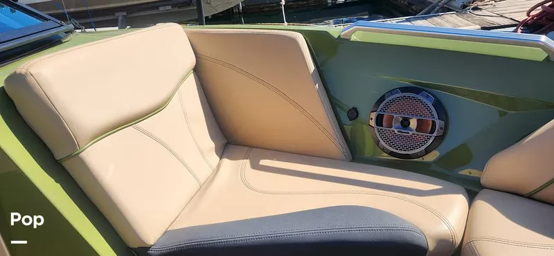 Slide: The Image of Mastercraft XT21 2022 - 12225497