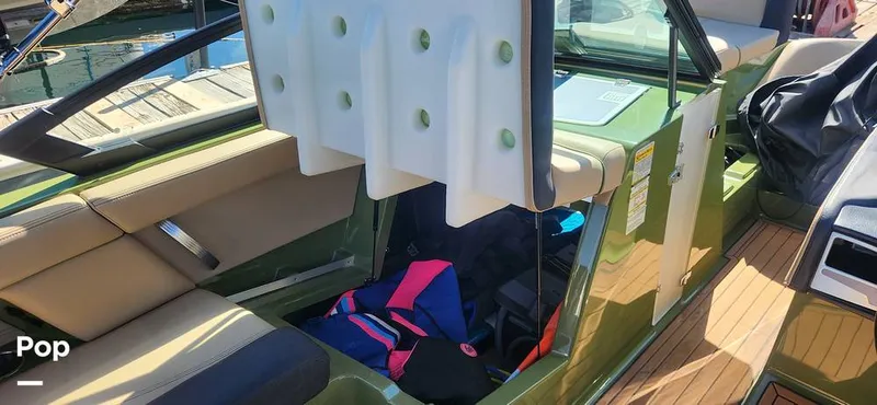 Slide: The Image of Mastercraft XT21 2022 - 12225498