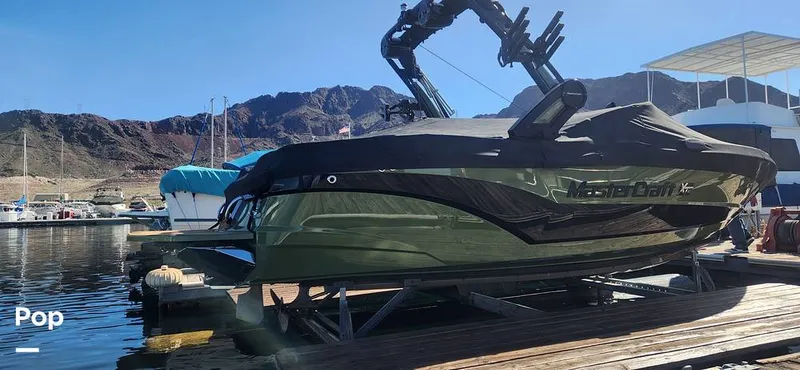 Slide: The Image of Mastercraft XT21 2022 - 12225503