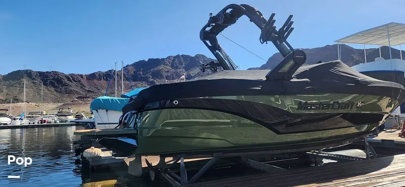 Slide: The Image of Mastercraft XT21 2022 - 12225504