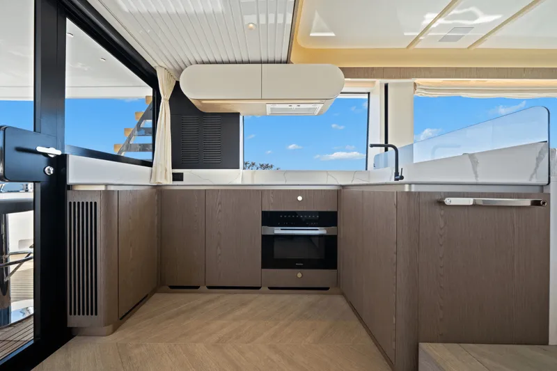 Slide: The Image of Azimut Magellano 60 2025 - 42