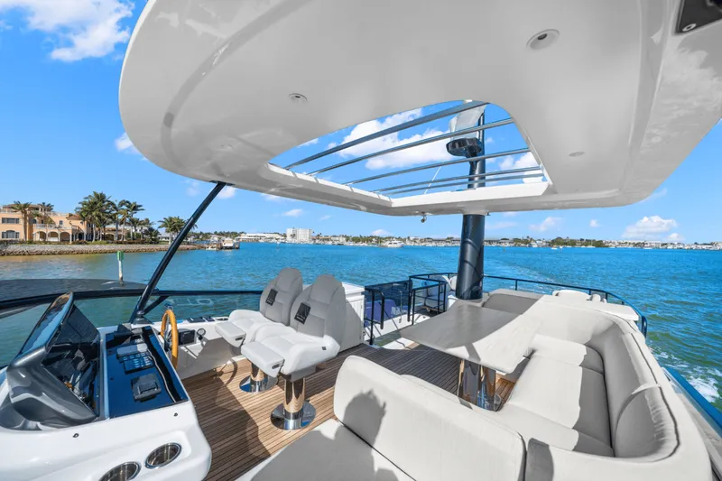 Slide: The Image of Azimut Magellano 60 2025 - 47