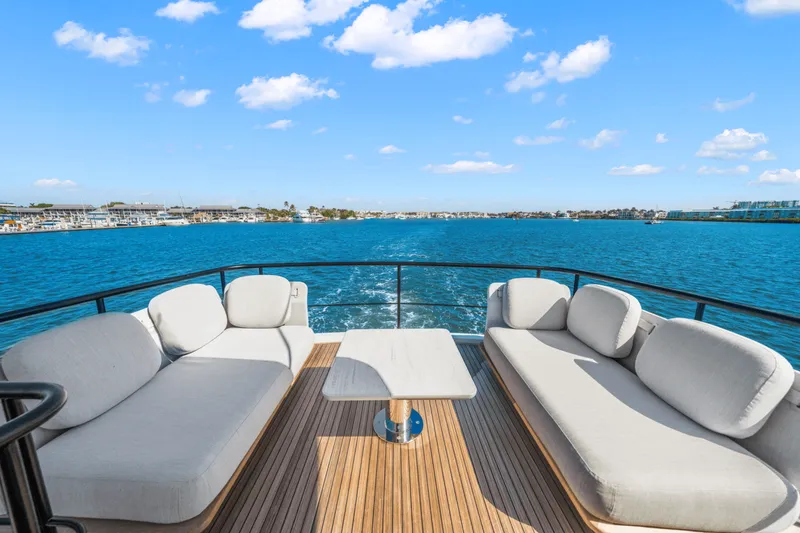 Slide: The Image of Azimut Magellano 60 2025 - 53