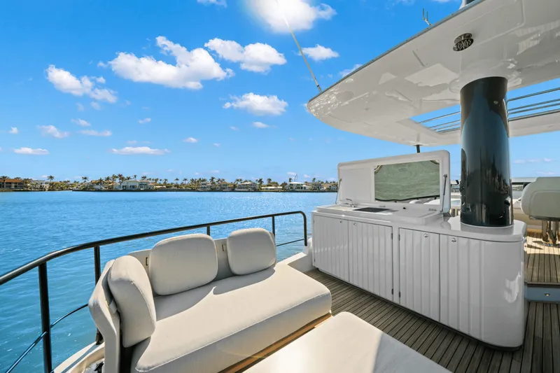 Slide: The Image of Azimut Magellano 60 2025 - 56