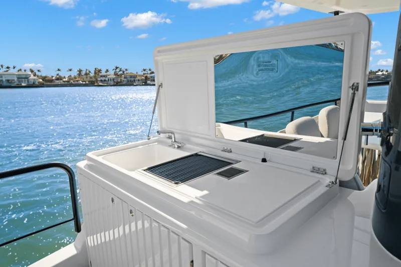 Slide: The Image of Azimut Magellano 60 2025 - 57