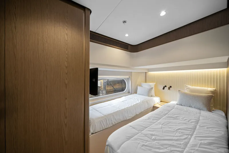 Slide: The Image of Azimut Magellano 60 2025 - 65